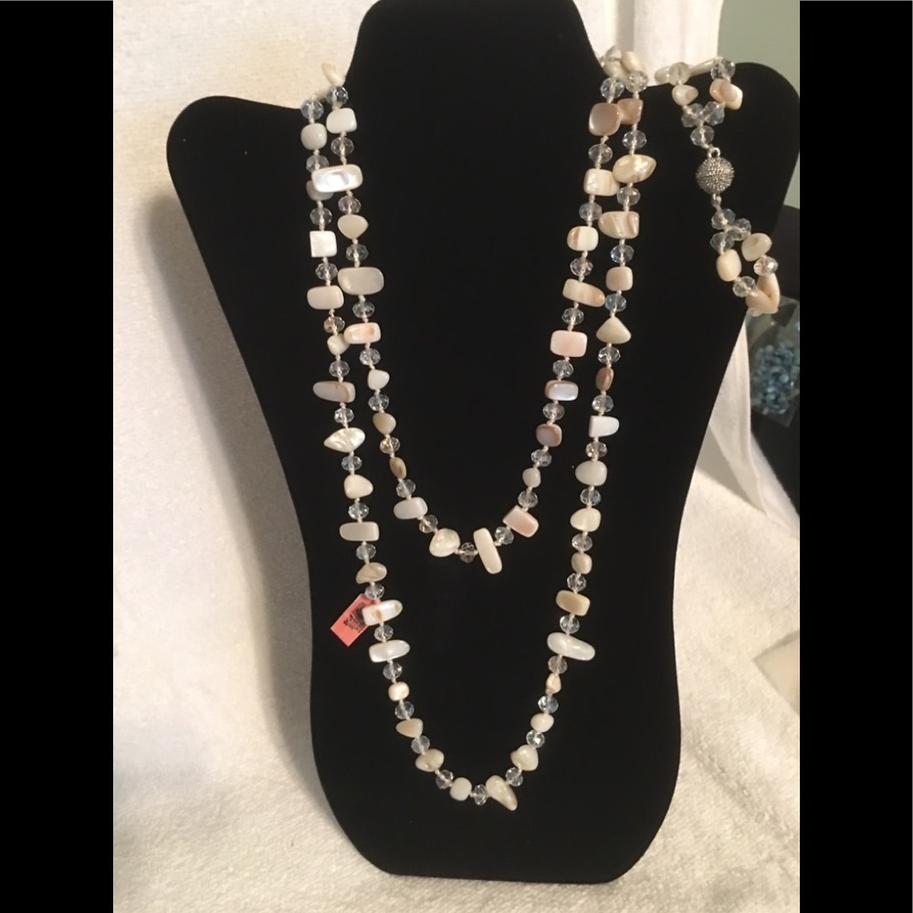 Natural white shell necklace and bracelet
